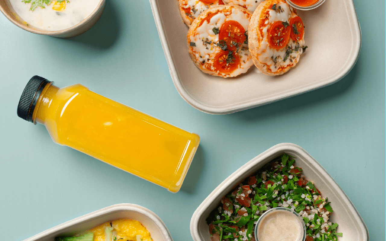 8 Essential Tips for Food-Based Hydration- Fitlab's Strategic Meal timing for maximum hydration